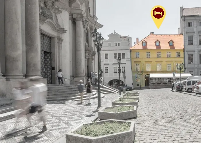 Three Golden Crowns Apartments Prag